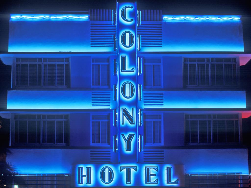 Beleuchtung vom Colony Hotel
