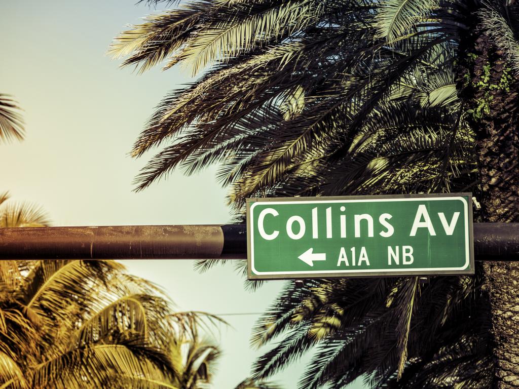 Das Schild von der Collins Avenue