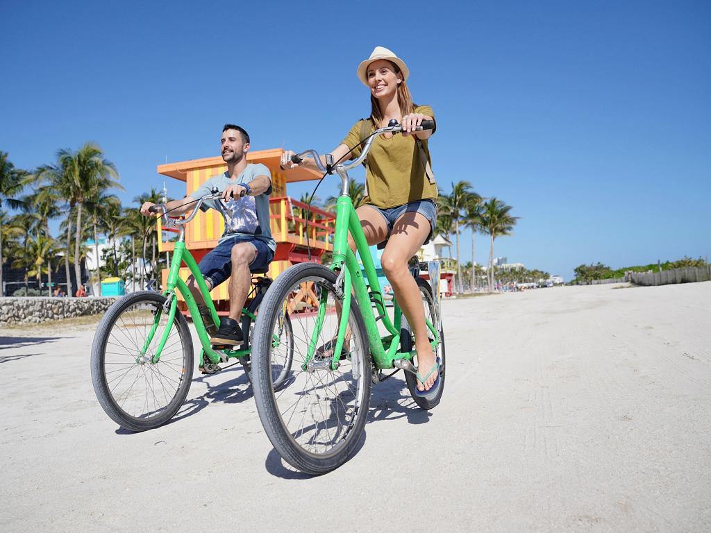 Mit dem Fahrrad unterwegs in Miami Beach