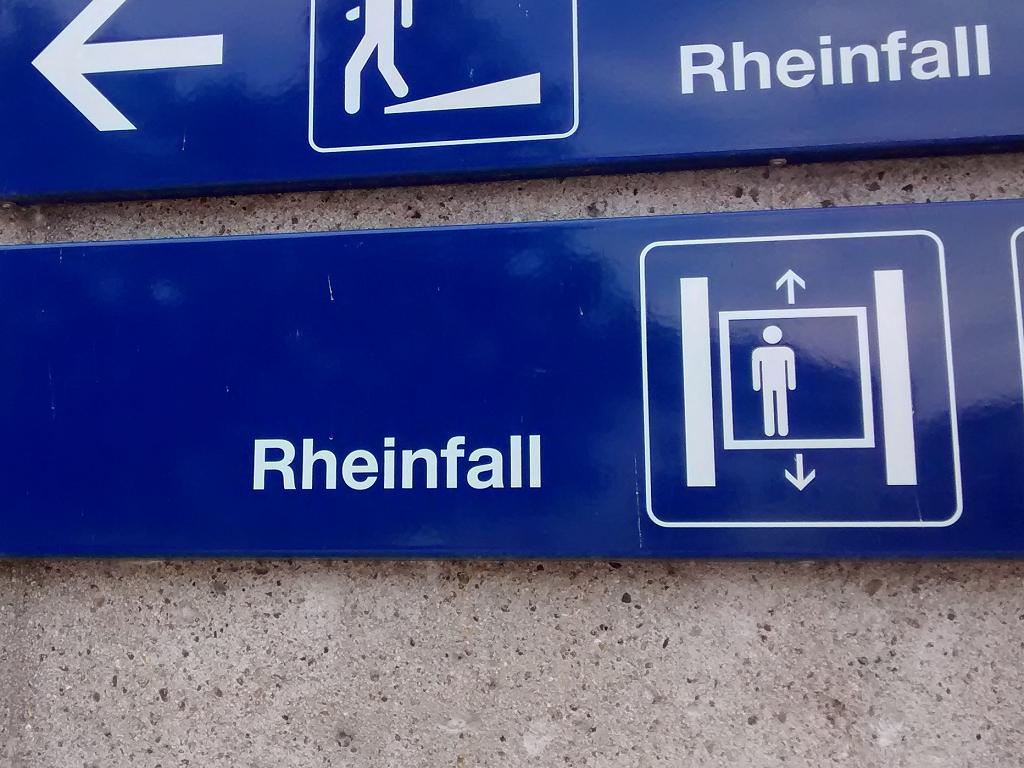 Wegweiser zum Rheinfall