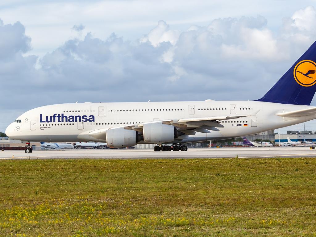Lufthansa A380 am Miami International Airport