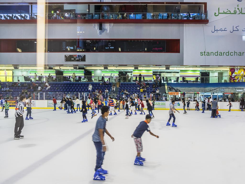 Besucher von Dubai Ice Rink