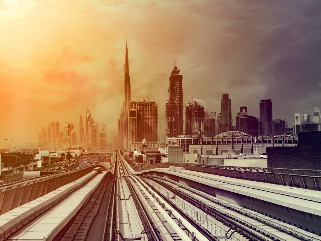 Dubai Skyline Sandsturm mit Wolkenkratzern