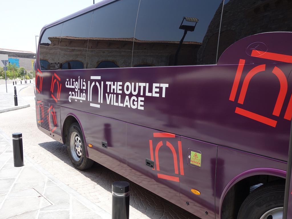 Der Shuttlebus vom Outlet Village