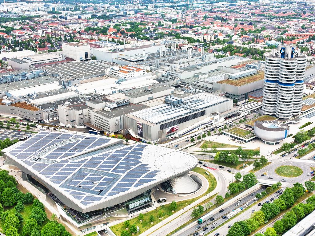 Die BMW Welt von oben aus gesehen