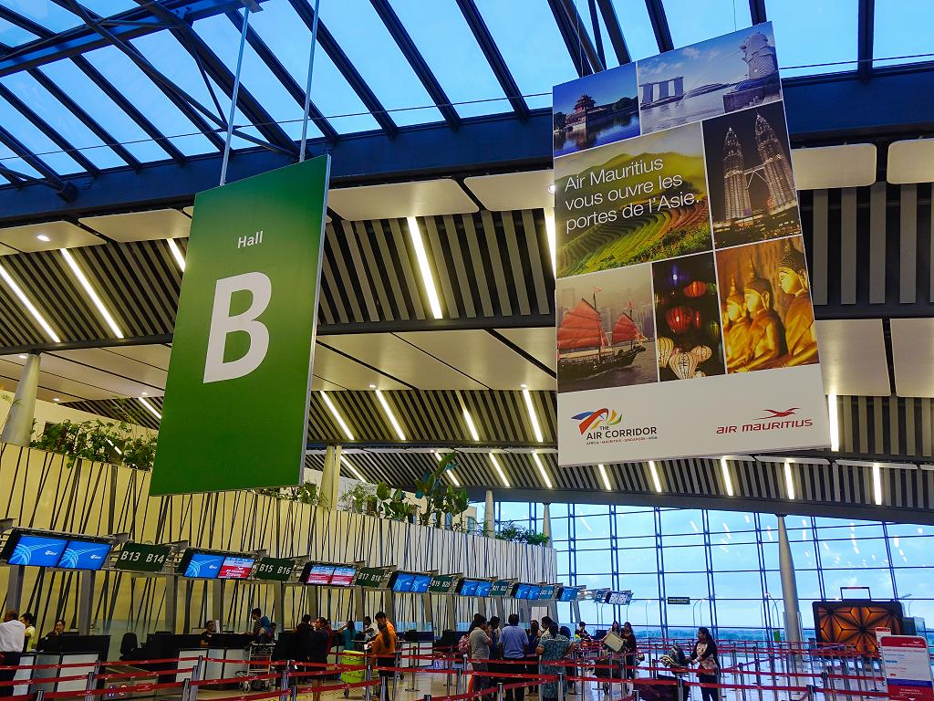 Check In Bereich Hall B Flughafen Mauritius