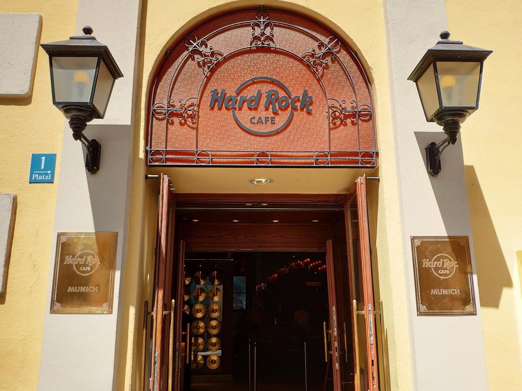 Der Eingang zum Hard Rock Cafe München