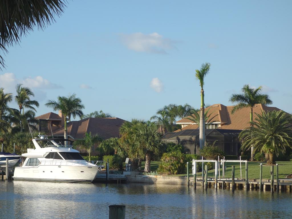 Ein Kanal in Cape Coral