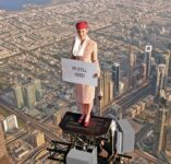 Spektakuläre Emirates Aktion am Burj Khalifa