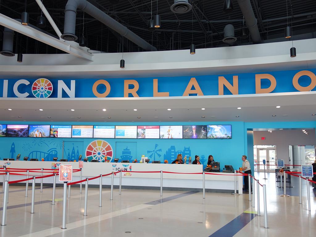 Der Eingang zum ICON Park in Orlando