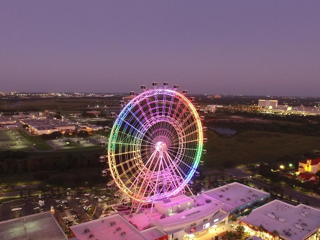 Riesenrad Orlando bei Nacht