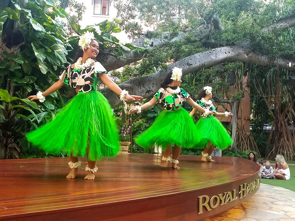 Hula Show im Royal Hawaiian Center