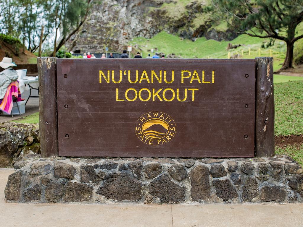 Nuuanu Pali Lookout