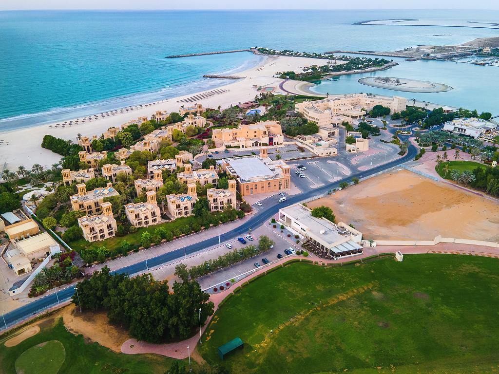 Villen und Golfplatz in RAK