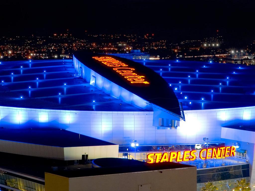 Sehr schöne Beleuchtung der Arena