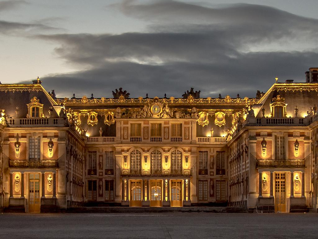 Das Schloss bei Nacht