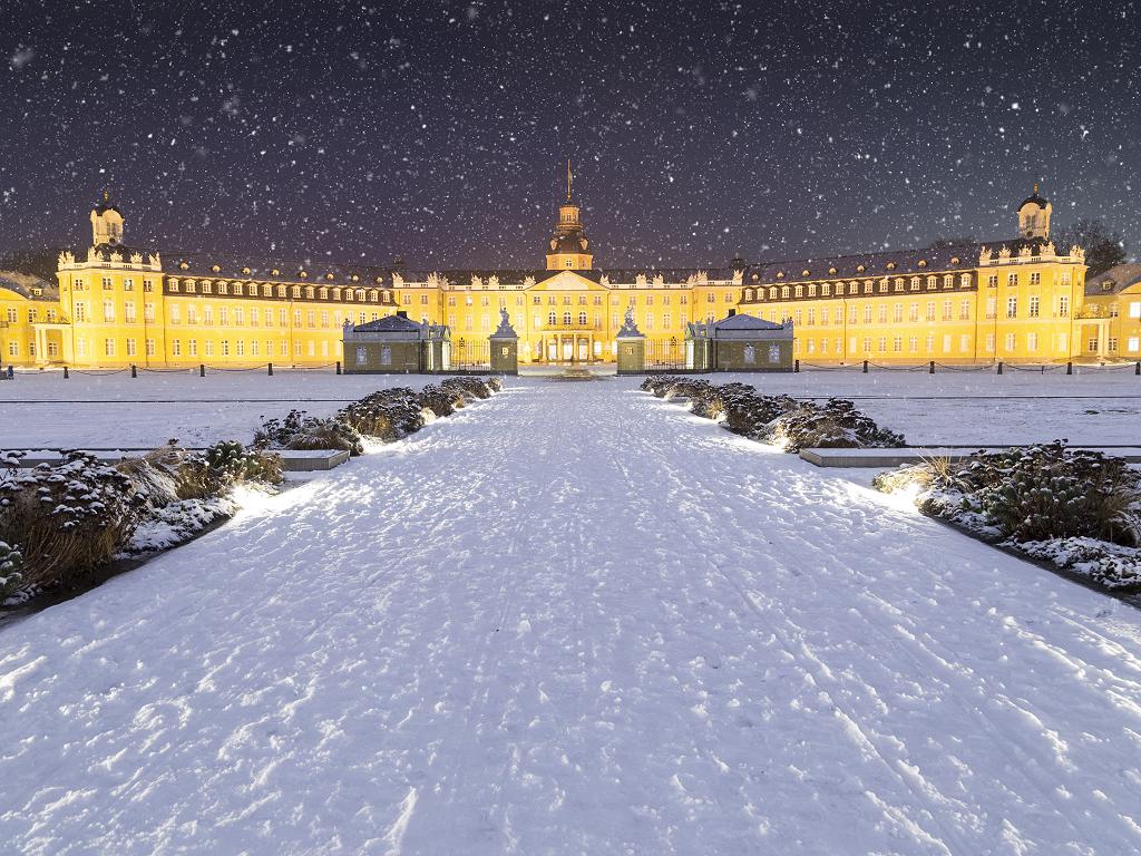 Schloss Karlsruhe im Winter