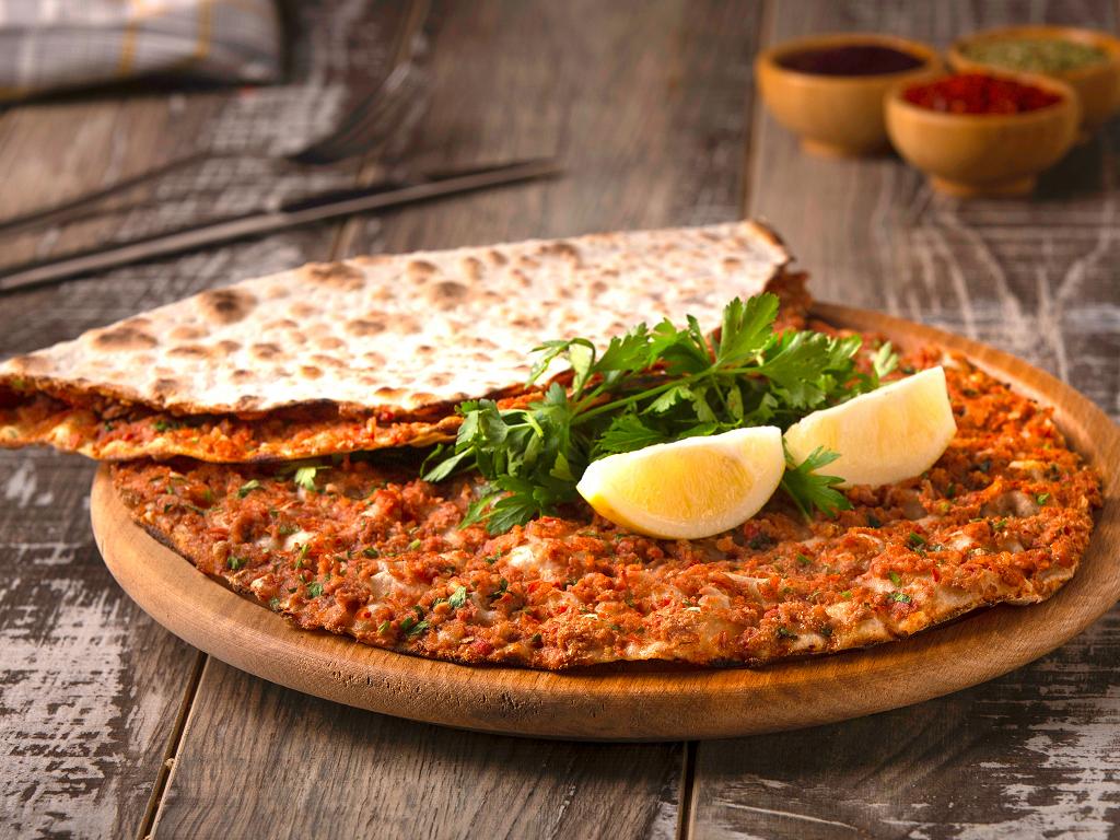 Die wohl beliebteste Pizza in der Türkei, das ist Lahmacun