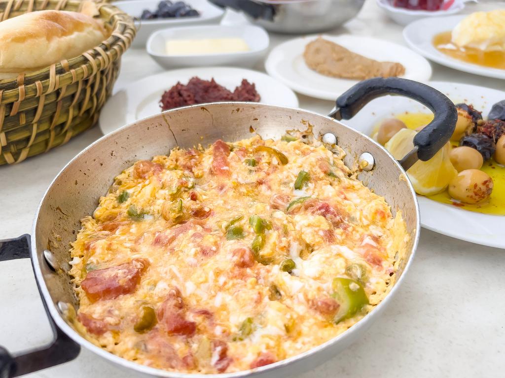 Besonders beliebt zum Frühstück ist immer Menemen